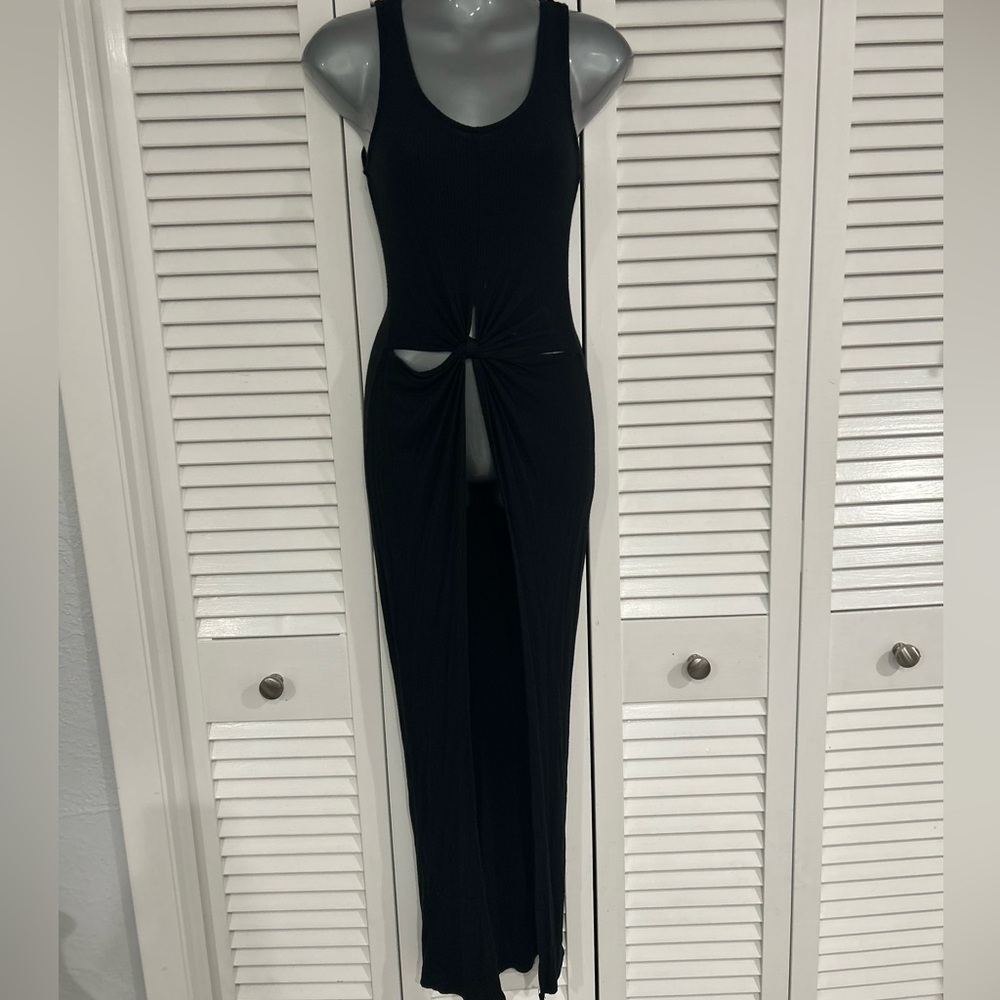 Day G ribbed maxi length cut out tank top- size small